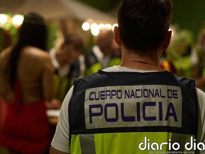 Detenidos cuatro jóvenes por publicaciones de apoyo a DAESH, entre ellos una mujer que planeó viajar a zona de conflicto