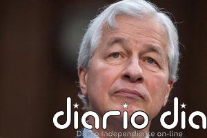 Dimon (JPMorgan) avisa de "consecuencias" a Burnham en caso de aumentar los impuestos al sector bancario