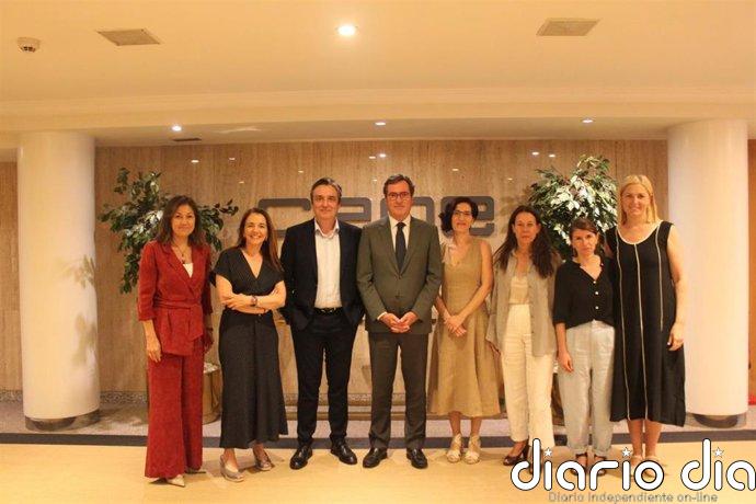 Dircom se incorpora a CEOE para reforzar el peso de la comunicación en las decisiones empresariales