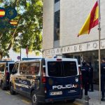 Dos detenidos por agredir a un hombre para robarle un anillo y dinero en la estación de tren de Manacor