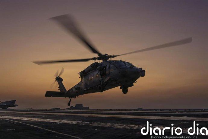 EEUU confirma la muerte de un comandante tras el "aterrizaje de emergencia" de un helicóptero en el mar Arábigo