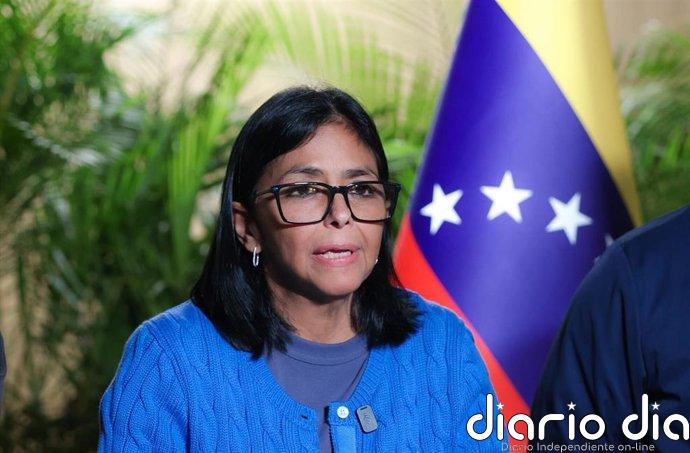 EEUU pide a un tribunal de Florida inmunidad para Delcy Rodríguez en una demanda de tres exdetenidos en Venezuela
