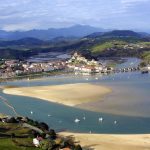 El 41% de los españoles compara todas las opciones antes de reservar vacaciones, según Kayak