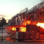 El ataque ruso a una ferretería provoca un incendio de grandes proporciones en una región al sur de Ucrania