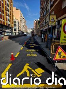 El Ayuntamiento de Almería reorganiza la carga y descarga, los taxis y plazas de motos con la peatonalización del Paseo
