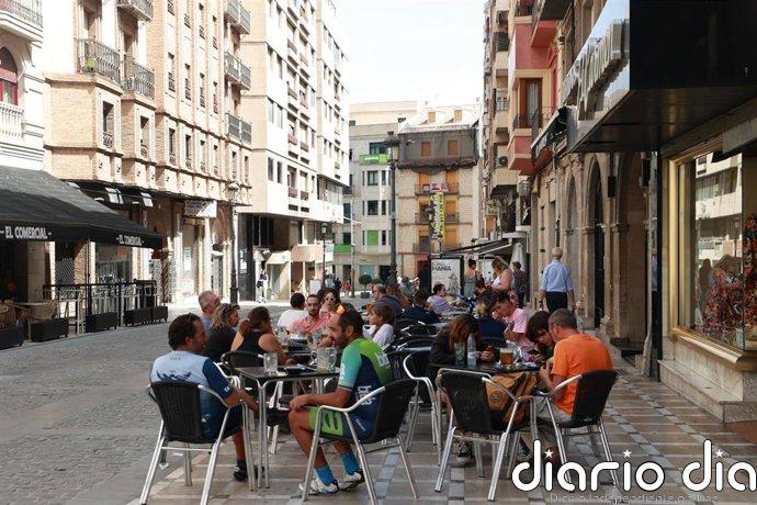 El Ayuntamiento de Jaén autoriza una ampliación de 30 minutos en el horario nocturno de terrazas en época estival