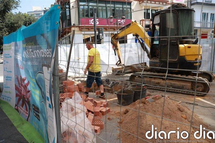El Ayuntamiento de Sevilla renovará las redes de agua en la calle Albaida y recuperará el adoquín de Gerena