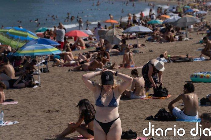 El calor persistirá en todo el país este lunes, con siete CCAA en alerta por temperaturas que rozarán los 40ºC