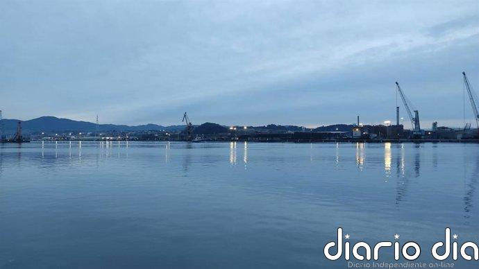 El crucero 'Scenic Ecplipse' atraca en Avilés en su tercera escala