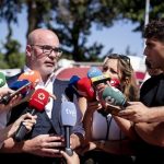 El delegado dice que la noche abre una "oportunidad" para "controlar" el incendio por la temperatura y la humedad