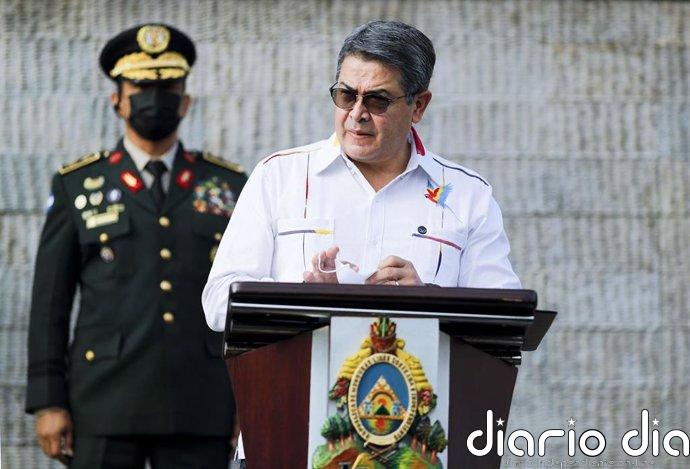El expresidente Juan Orlando Hernández regresa a Honduras tras el indulto de Trump a su condena por narcotráfico