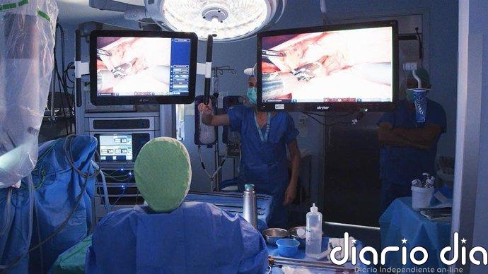 El Hospital Reina Sofía de Córdoba realiza los primeros trasplantes renales de donante vivo por robótica