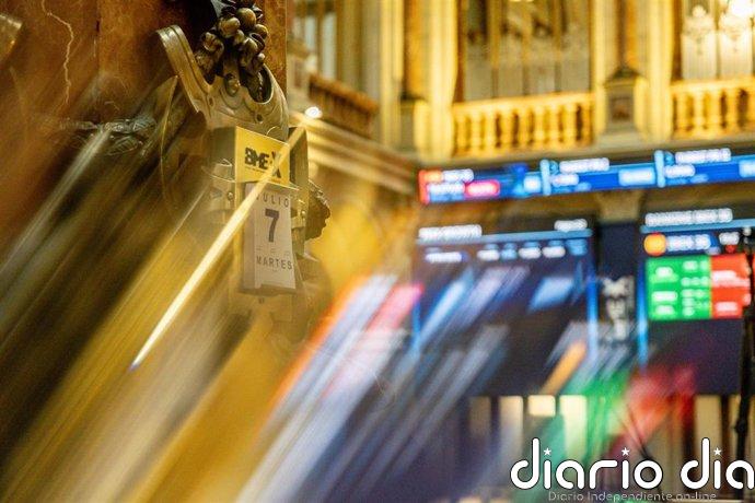 El Ibex 35 espera al BCE con un descenso del 0,69% en la media sesión, hasta los 19.435 puntos