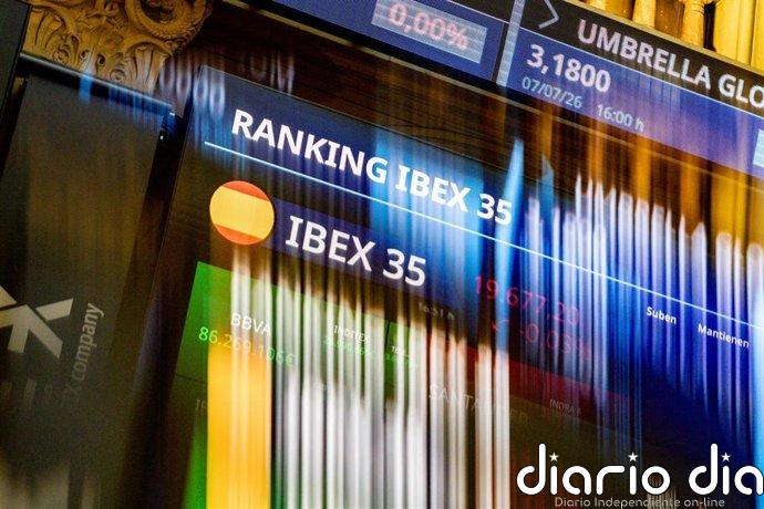 El Ibex 35 repunta un 0,97% en la media sesión, hasta los 19.600 puntos, en plena oleada de resultados