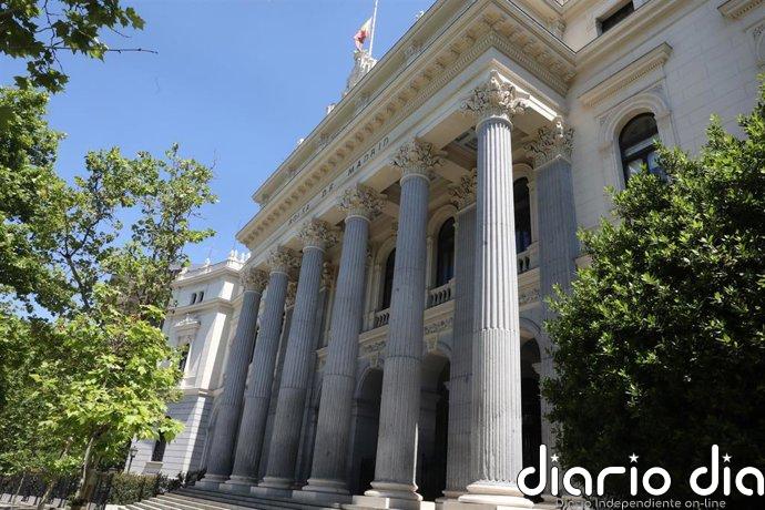 El Ibex 35 sube un 0,1% en la apertura y recupera los 19.700 puntos, con el petróleo al alza