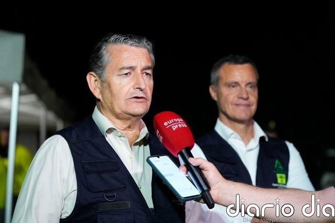 El incendio de Grazalema (Cádiz) evoluciona "favorablemente", con parte de los vecinos realojados y la CA-9123 reabierta