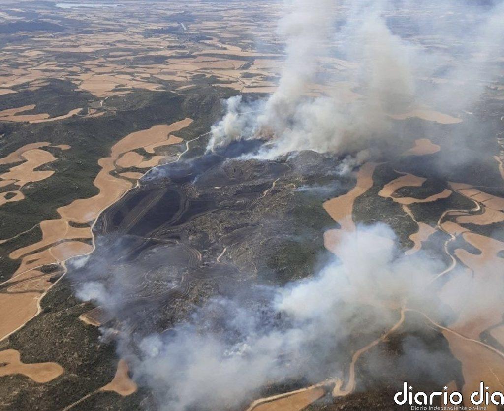 El incendio de Orés (Zaragoza) sigue activo, arrasa 12.000 hectáreas y 5 municipios siguen desalojados