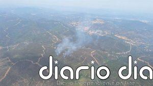 El Infoca da por controlado el incendio de Almonaster (Huelva) que obligó a desalojar a más de 300 vecinos
