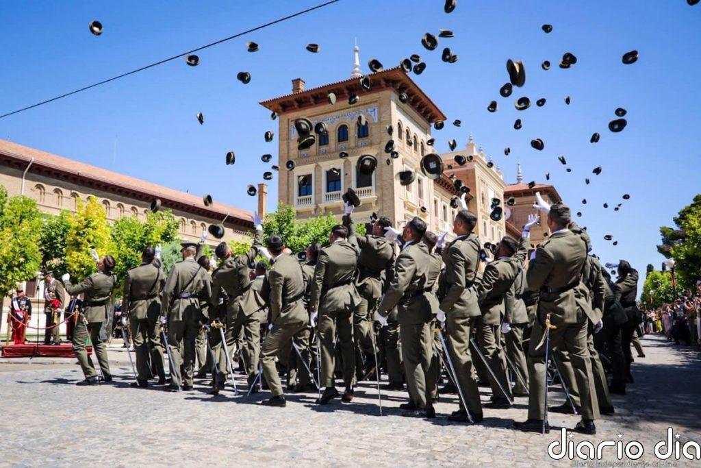 El Jefe de Estado Mayor del Ejército de Tierra preside la entrega de los Reales Despachos en la Academia General Militar