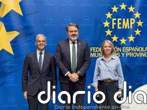 El Ministerio de Juventud y la FEMP desarrollarán iniciativas conjuntas contra la pobreza infantil