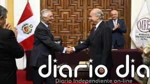 El ministro de Exteriores peruano releva al viceministro de la cartera y reivindica la continuidad institucional