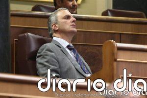 El Mixto dará a Ortega Smith el mismo trato que Ábalos: no hablará en el Pleno ni tendrá cupo para iniciativas