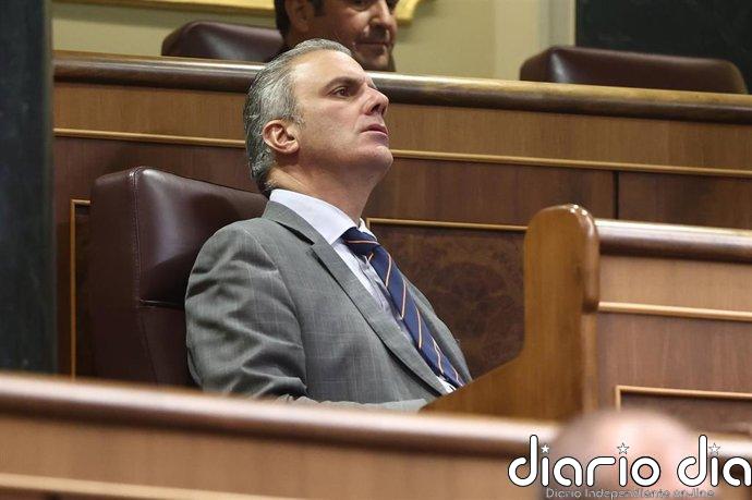 El Mixto dará a Ortega Smith el mismo trato que Ábalos: no hablará en el Pleno ni tendrá cupo para iniciativas
