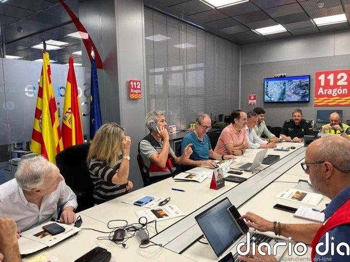 El operativo de extinción logra frenar el avance del incendio de Orés (Zaragoza) y mantiene estable el perímetro