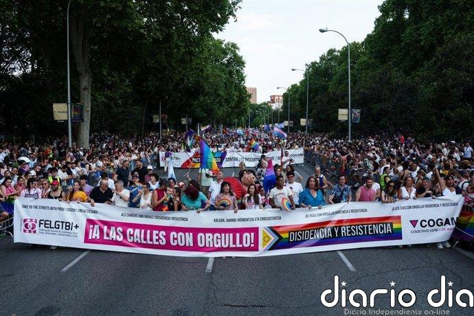 El Orgullo 2026 de Madrid reúne a una multitudinaria marea arcoíris para clamar "disidencia y resistencia"