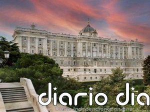 El Palacio Real se tiñe de rojo para celebrar la victoria de España en el Mundial