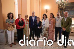 El Pleno aprueba cinco nuevas rotulaciones de espacios públicos en Sevilla en homenaje a la solidaridad y el compromiso