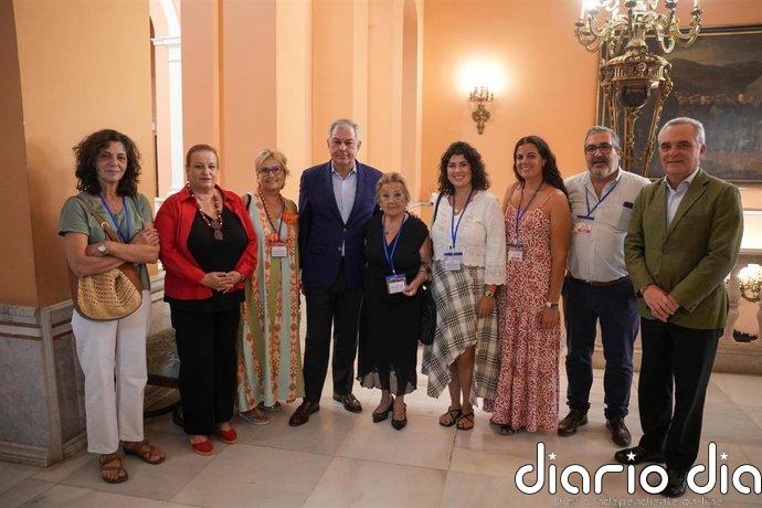 El Pleno aprueba cinco nuevas rotulaciones de espacios públicos en Sevilla en homenaje a la solidaridad y el compromiso