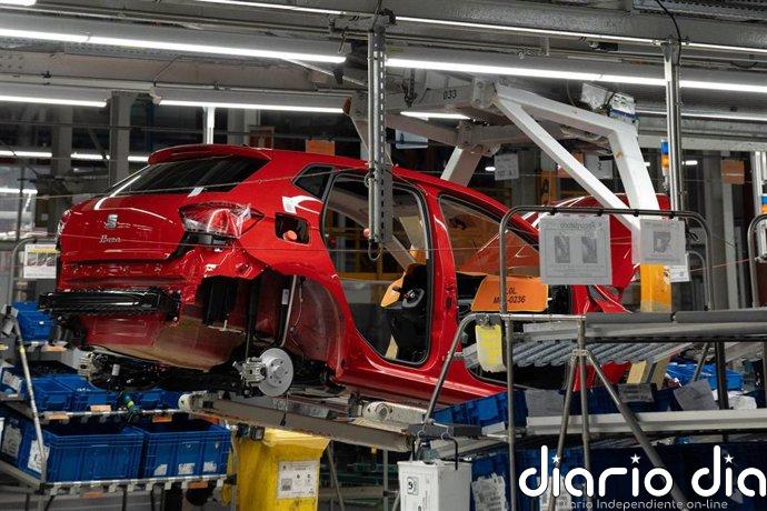 El PMI manufacturero de España se contrae por primera vez en tres meses