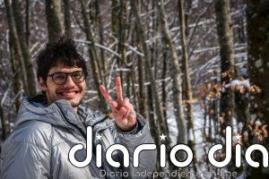 El poeta Julio Doporto invita a desmontar prejuicios sobre la poesía en un taller práctico de los Cursos de la UC