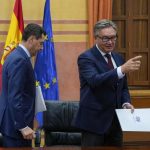 El PP-Vox pactan "no más menores no acompañados", veto al burka y revisión de la Ley de Cambio Climático