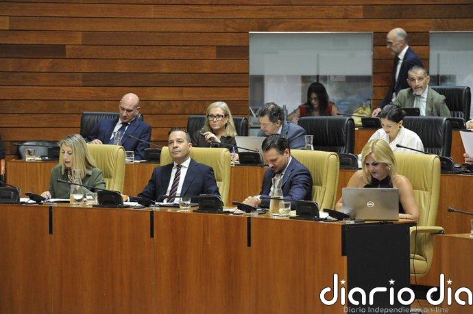 El PP y Vox aprueban el Presupuesto de Extremadura para 2026 sin incorporar ninguna de las enmiendas de la oposición