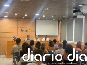 El primer grupo de los 200 jóvenes de Multiaventuras Jove conocen las actividades antes del viaje a Cantabria