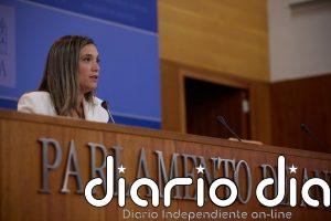 El PSOE-A advierte de la nueva etapa de Moreno, "el malabarista": "Lo importante es lo que firma, no lo que dice"