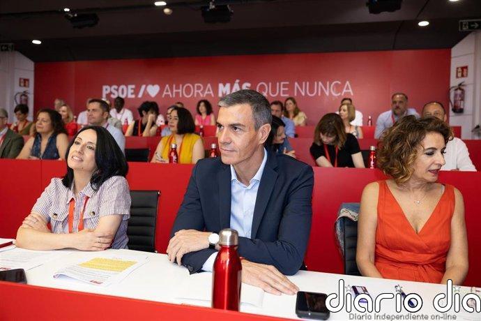 El PSOE, después de que la Justicia vaya a investigar audios de Cospedal y Villarejo: "La 'libretita' conduce a Génova"