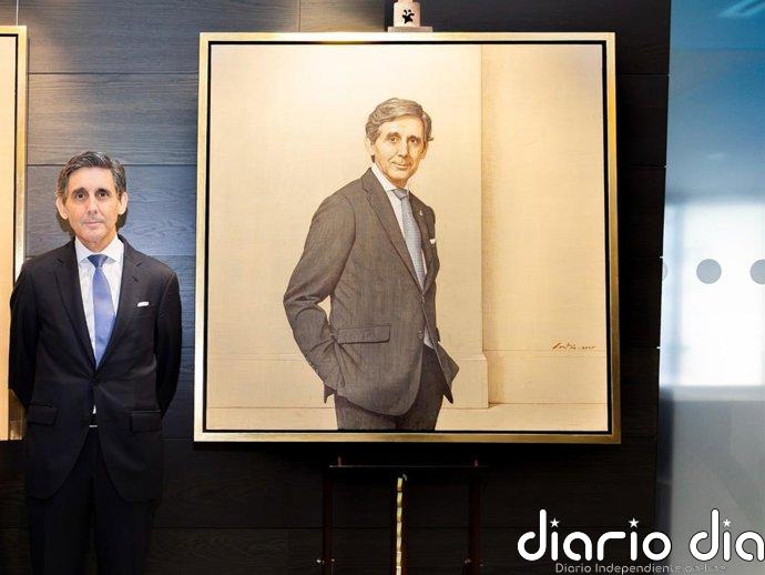 El retrato de Álvarez-Pallete se incorpora a la Galería de presidentes de Telefónica