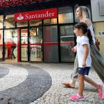 El Santander paga hoy un dividendo de 10 céntimos, un 23% más