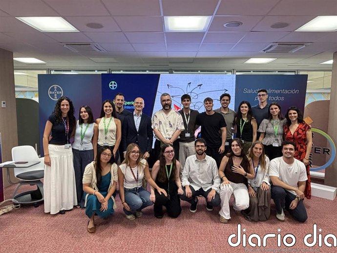 El secretario de Estado de Sanidad visita la sede de Bayer para reforzar la colaboración sanitaria