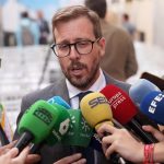 El subdelegado del Gobierno en Sevilla destaca la bajada del paro por quinto mes consecutivo con 1.835 personas menos
