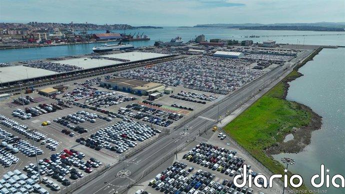 El tráfico del Puerto de Santander crece un 1,3% en el primer semestre del año y alcanza las 3,5 toneladas