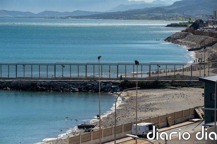 El Tribunal Supremo prohíbe el rechazo en frontera de inmigrantes que llegan a nado a Ceuta o Melilla
