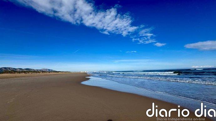El turismo nacional gana peso en España este verano y el calor extremo veta destinos, según Ávoris