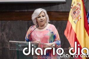 Elena Valenciano cree que Zapatero no debería haber ido a la entrevista que a todos les "ha parecido insuficiente"