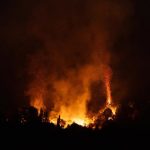 Emergencias avisa de que las rachas de viento de hoy pueden complicar la extinción de los incendios de Madrid