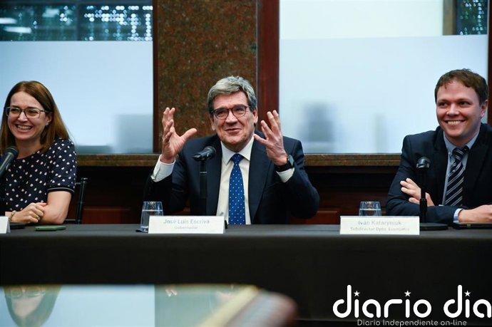 Escrivá admite una "reflexión" sobre el absentismo laboral ante la subida de gasto de la Seguridad Social