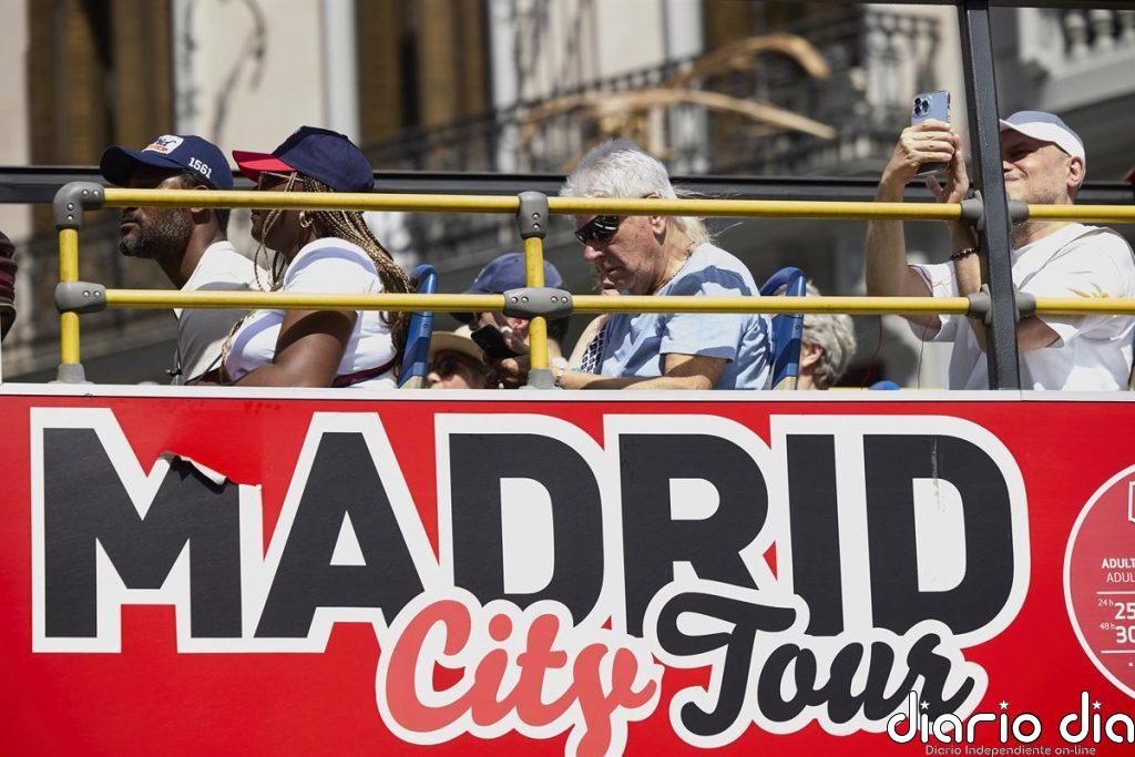 España atrae a 36,8 millones de turistas hasta mayo y su gasto se dispara un 7,8%, hasta los 50.257 millones